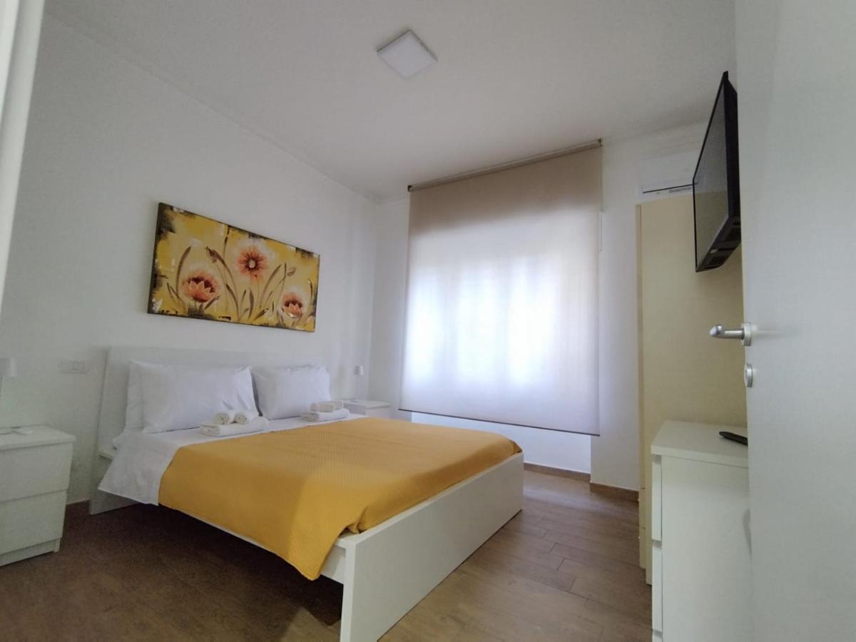Lela'S Room Bari Bagian luar foto