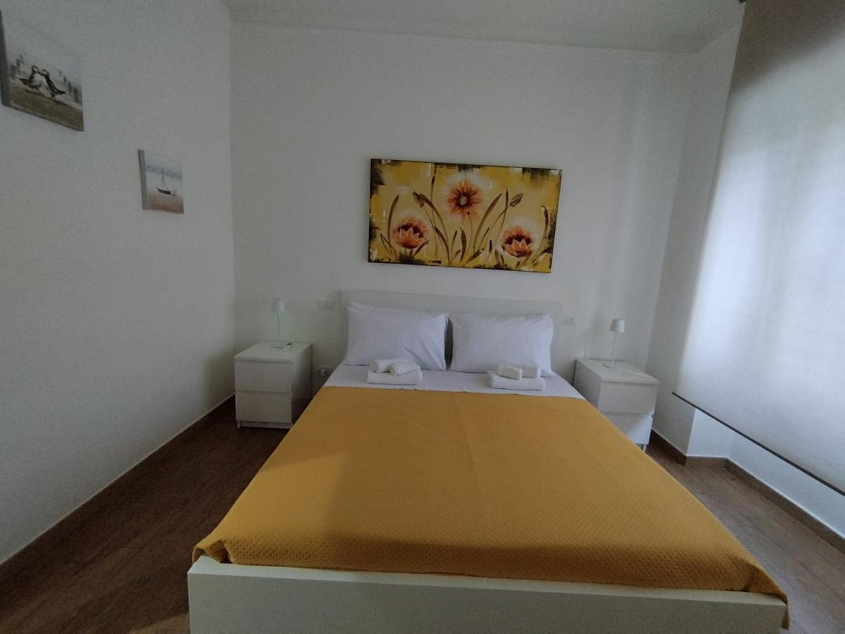 Lela'S Room Bari Bagian luar foto
